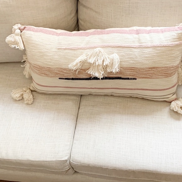 Creative Co-op Cream Cotton Kilim Lumber 29 X 15” - Picture 7 of 9